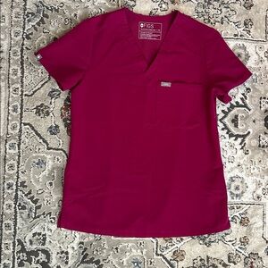 Catarina One-Pocket Scrub Top